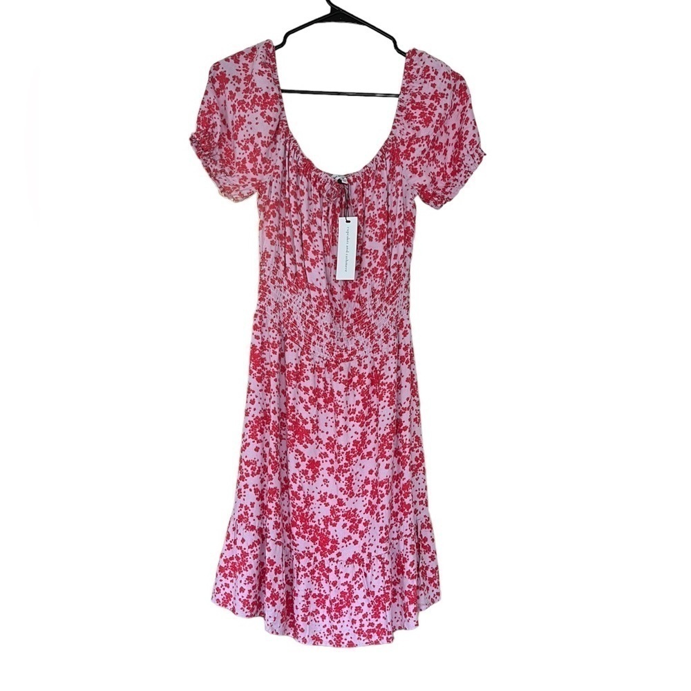 NWT Cupcakes and Cashmere Floral Dress